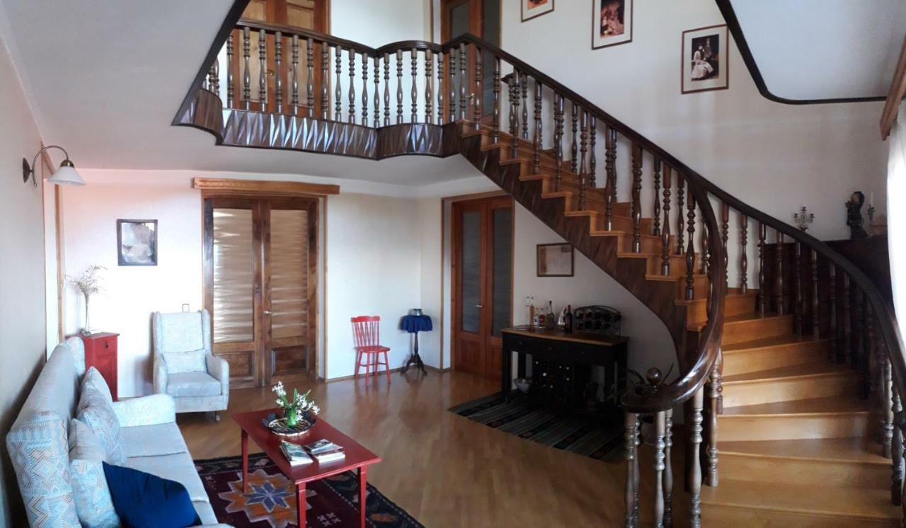 Hotel Omsi House Telavi Exterior foto